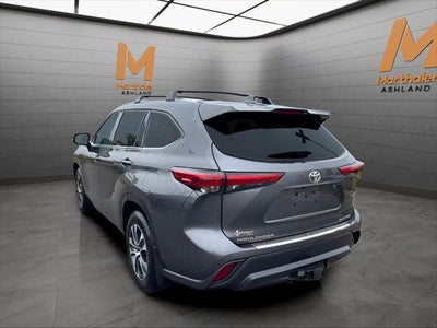 2022 Toyota Highlander XLE AWD