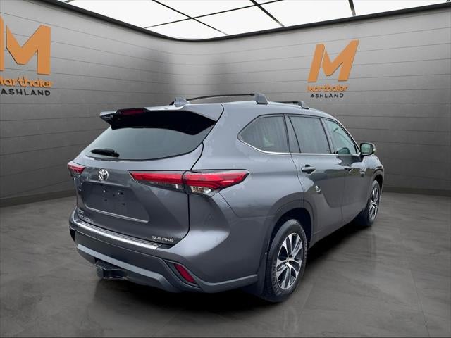 2022 Toyota Highlander XLE AWD