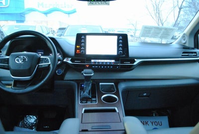 2022 Toyota SIENNA XLE XLE FWD