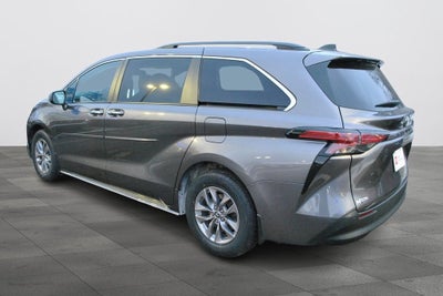 2022 Toyota SIENNA XLE XLE FWD