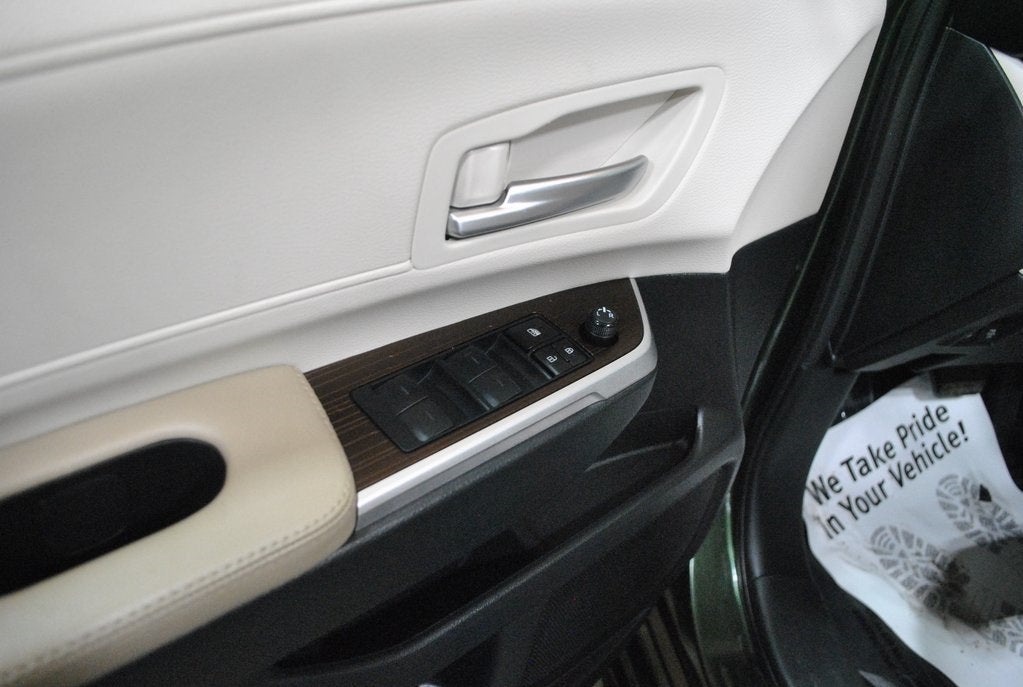 2023 Toyota SIENNA XLE XLE 7 Passenger Plus Package FWD