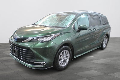 2023 Toyota SIENNA XLE XLE 7 Passenger Plus Package FWD