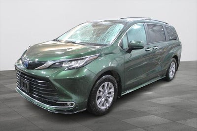 2023 Toyota SIENNA XLE XLE 7 Passenger Plus Package FWD