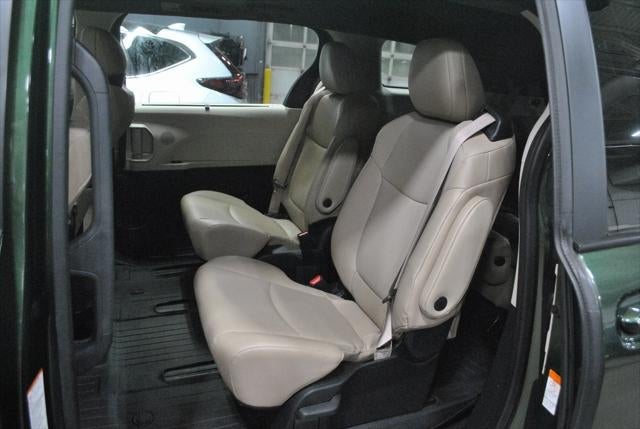2023 Toyota SIENNA XLE XLE 7 Passenger Plus Package FWD