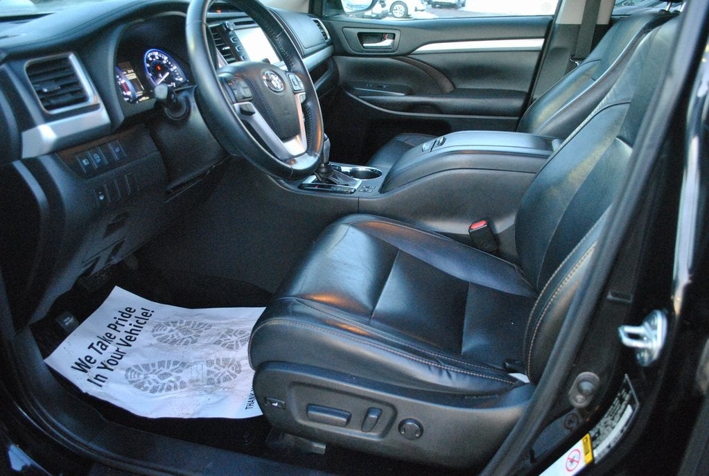 2018 Toyota HIGHLANDER XLE 7 Passenger AWD