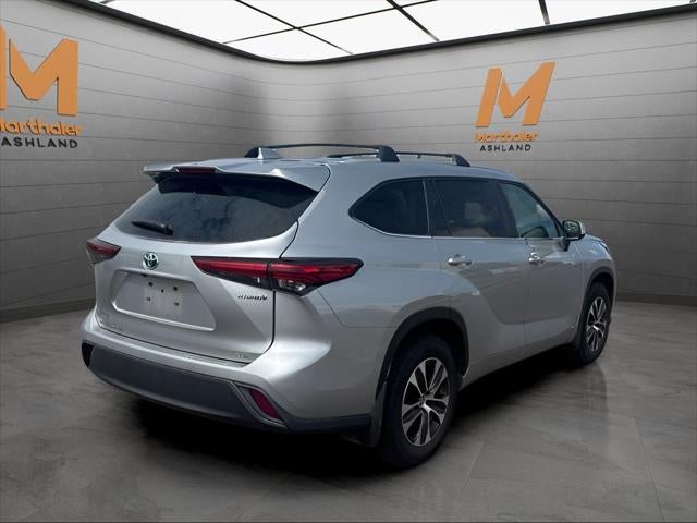 2023 Toyota Highlander Hybrid XLE AWD