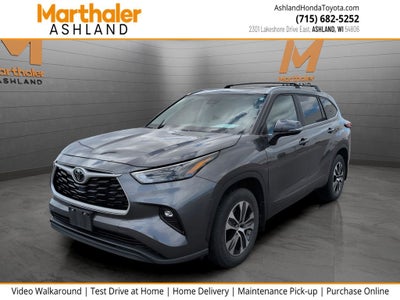 2023 Toyota HIGHLANDER XLE 8 Passenger AWD