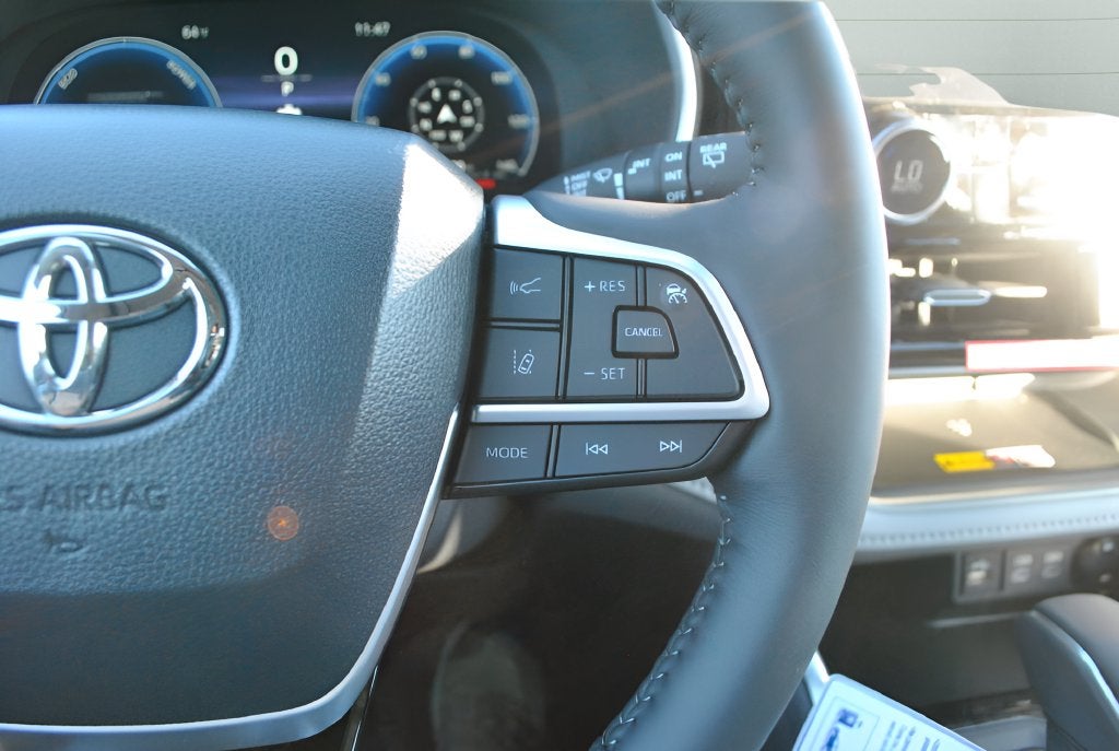 2026 Toyota Highlander Hybrid Limited