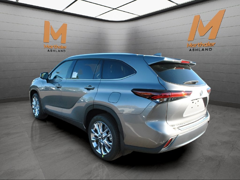 2026 Toyota Highlander Hybrid Limited