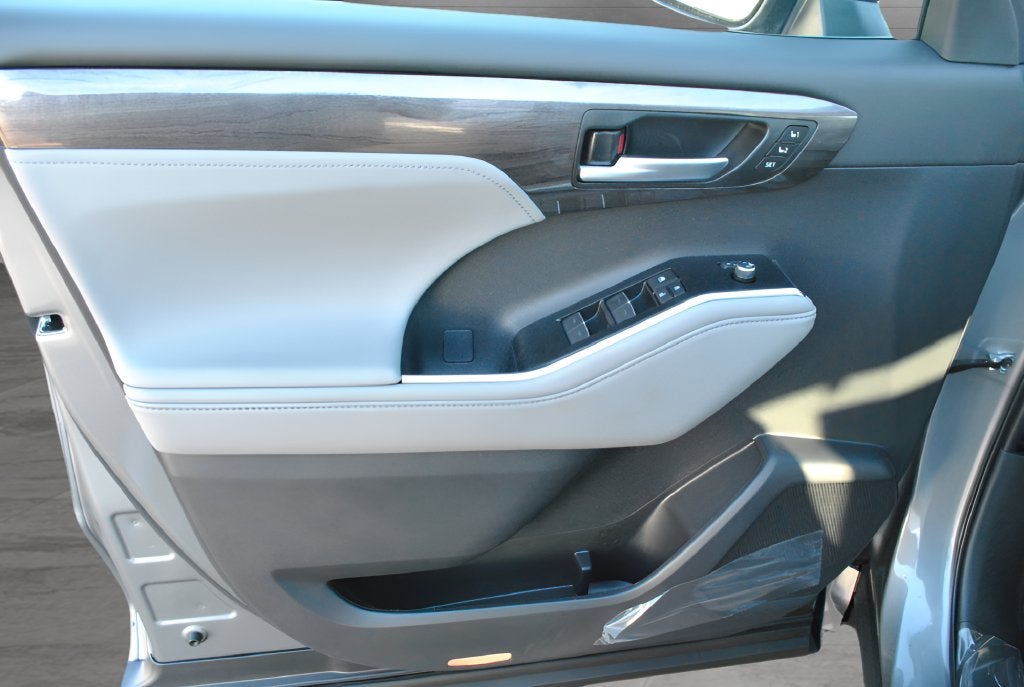 2026 Toyota Highlander Hybrid Limited