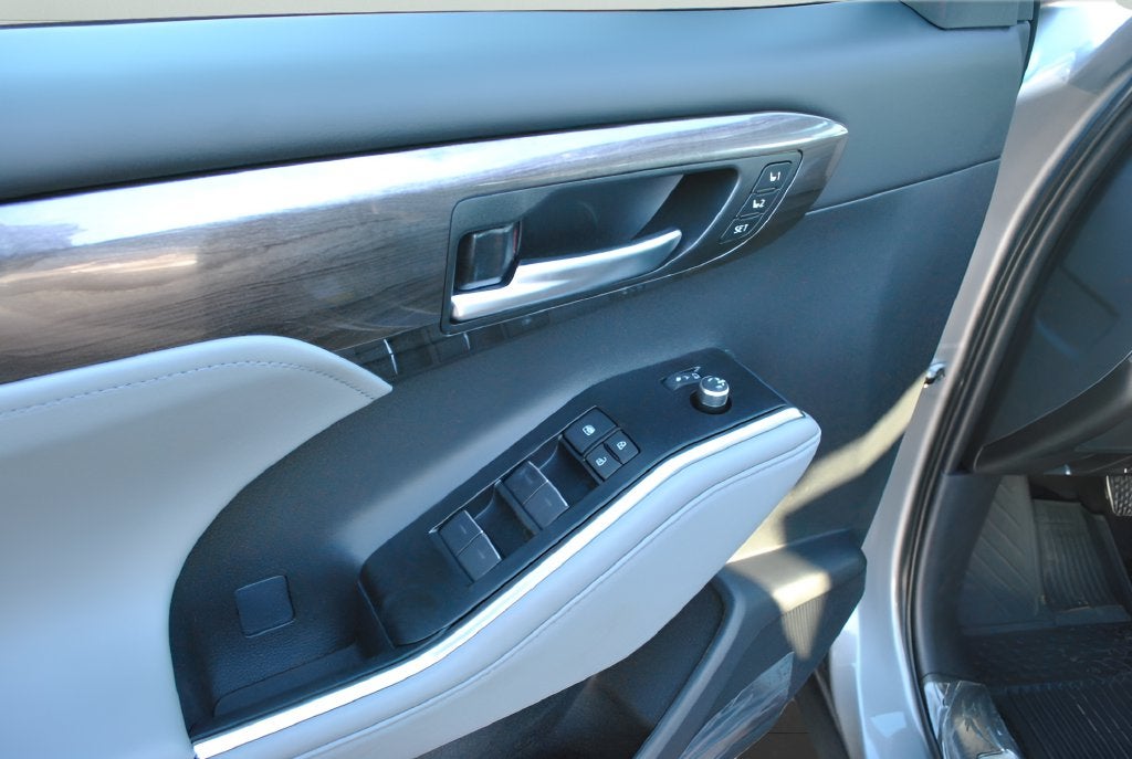 2026 Toyota Highlander Hybrid Limited