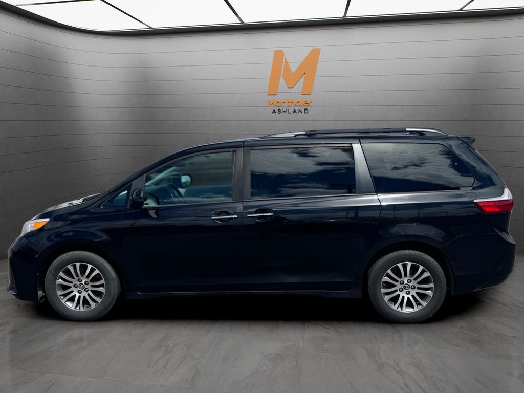 2020 Toyota Sienna XLE 8 Passenger FWD