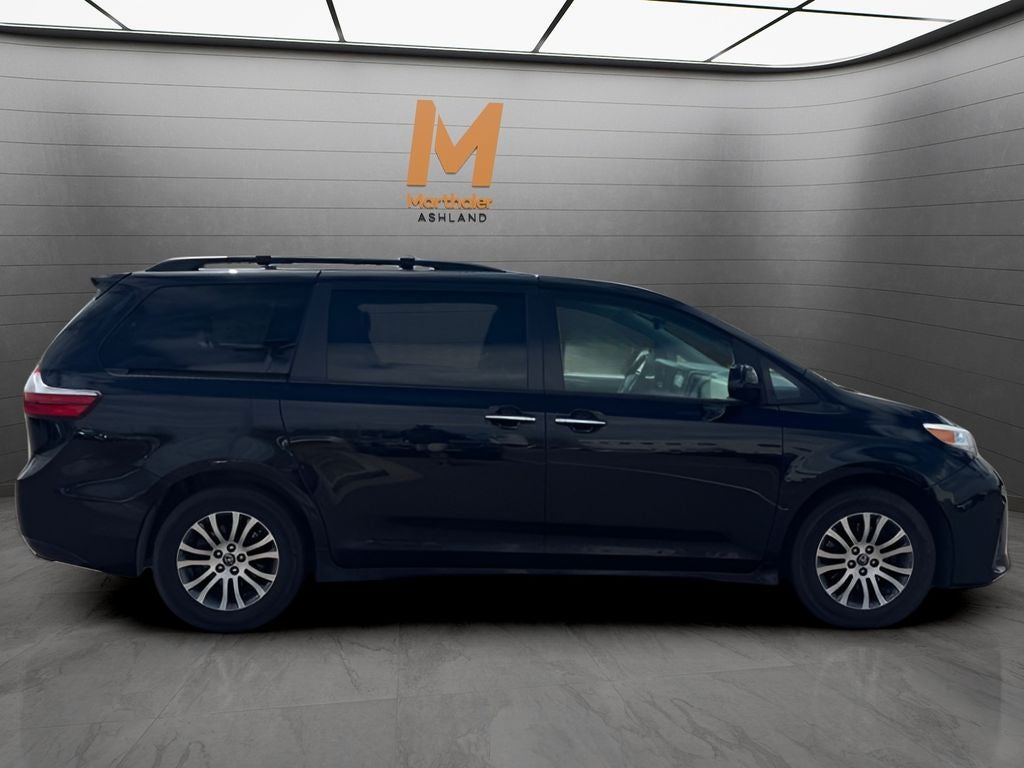 2020 Toyota Sienna XLE 8 Passenger FWD