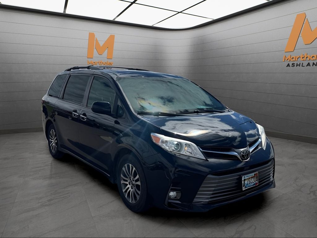 2020 Toyota Sienna XLE 8 Passenger FWD