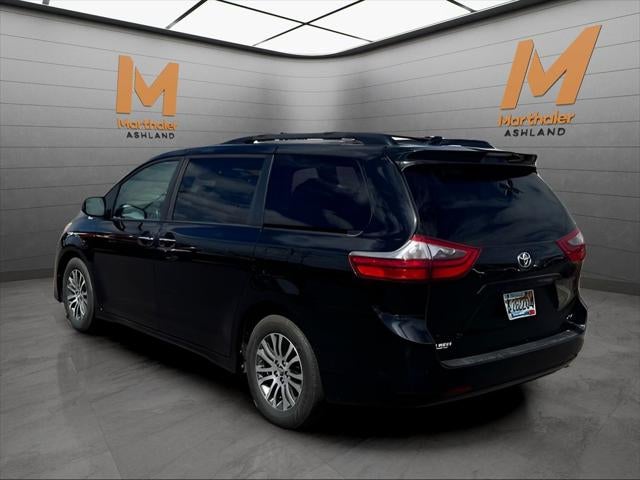 2020 Toyota SIENNA XLE 3.5L XLE 8 Passenger FWD
