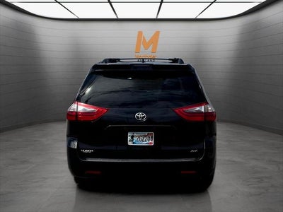2020 Toyota SIENNA XLE 3.5L XLE 8 Passenger FWD