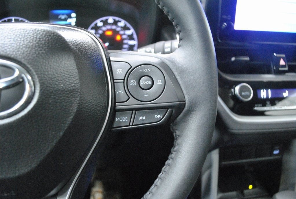 2025 Toyota Corolla Cross LE AWD