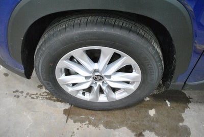 2025 Toyota Corolla Cross LE AWD