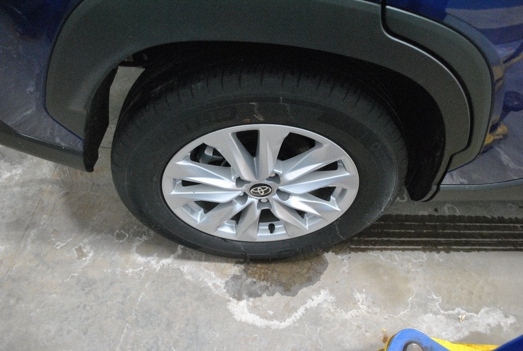 2025 Toyota Corolla Cross LE AWD