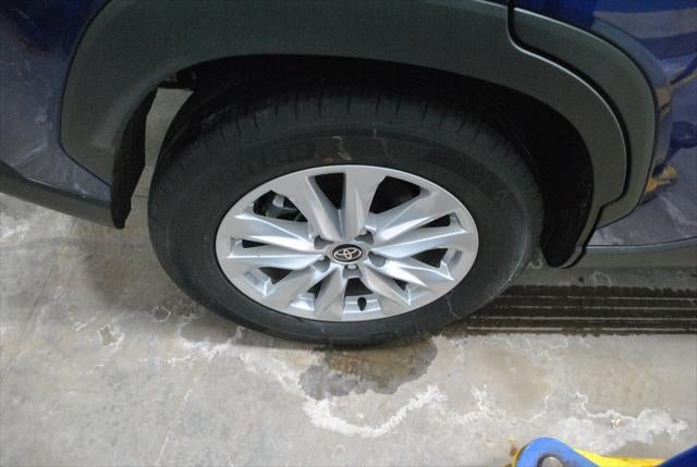 2025 Toyota Corolla Cross LE AWD