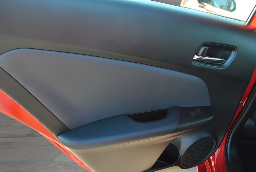 2022 Toyota PRIUS Limited FWD