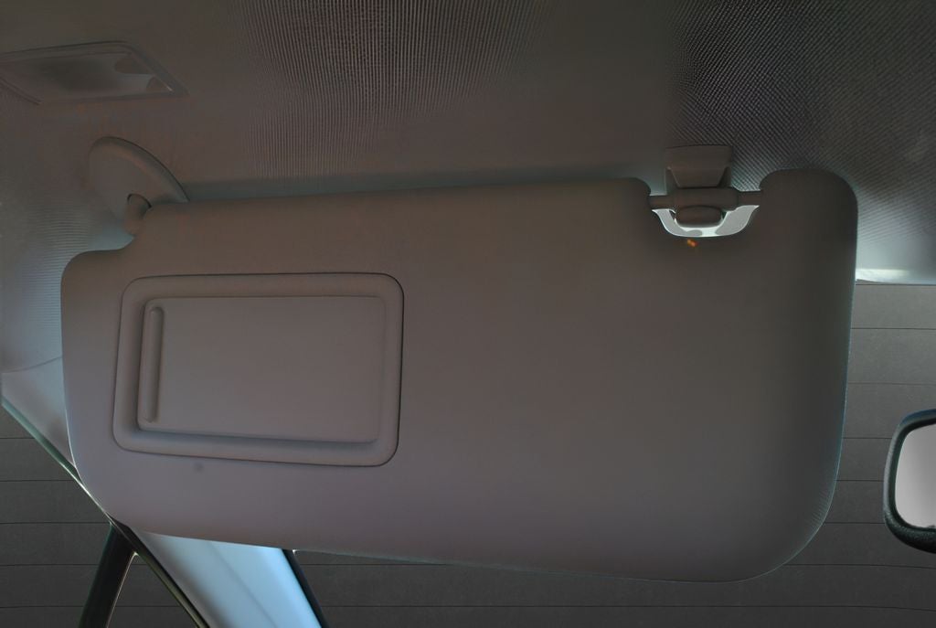 2022 Toyota PRIUS Limited FWD
