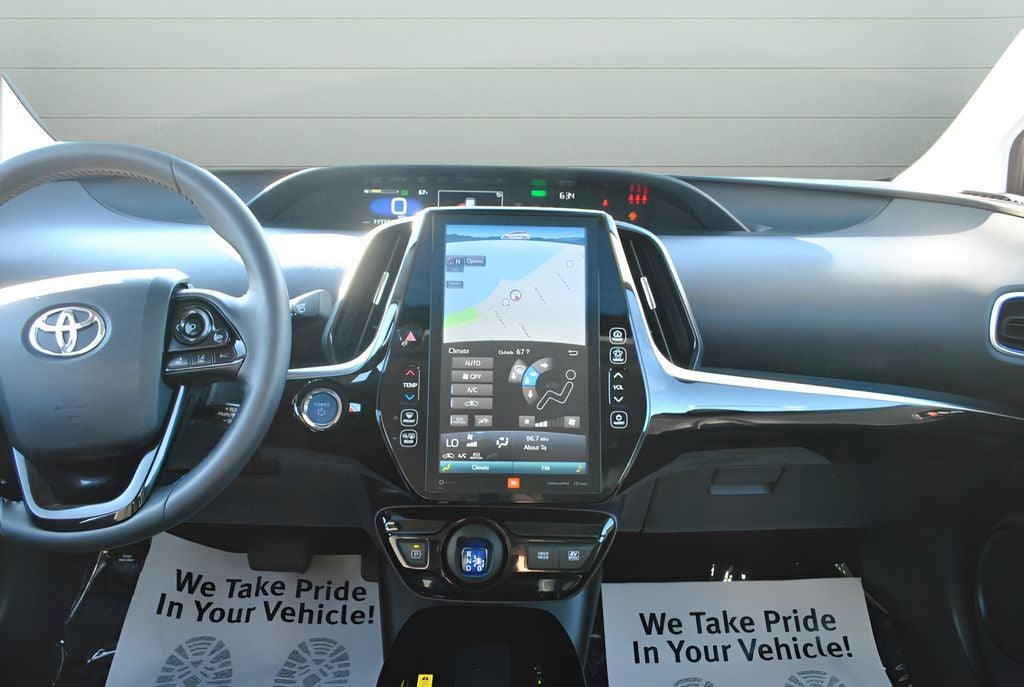 2022 Toyota PRIUS Limited FWD
