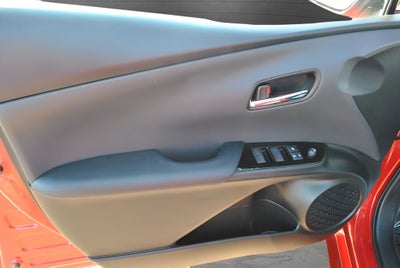 2022 Toyota PRIUS Limited FWD