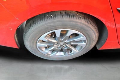 2022 Toyota PRIUS Limited FWD