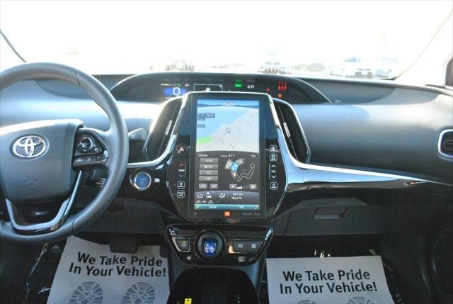 2022 Toyota PRIUS Limited FWD