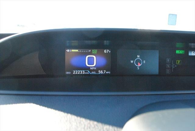 2022 Toyota PRIUS Limited FWD