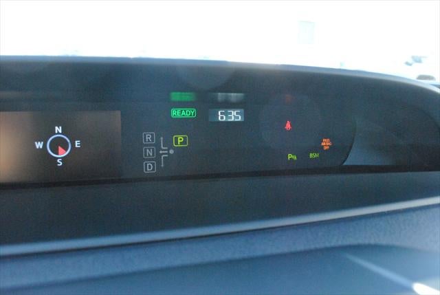2022 Toyota PRIUS Limited FWD