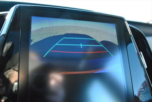 2022 Toyota PRIUS Limited FWD