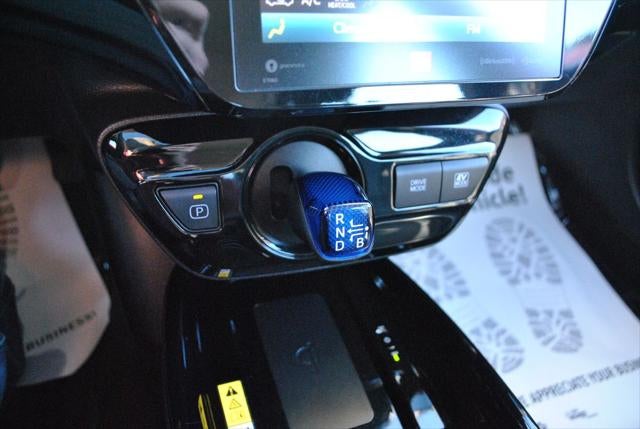 2022 Toyota PRIUS Limited FWD