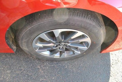 2022 Toyota PRIUS Limited FWD