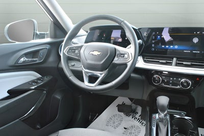 2025 Chevrolet Trax LT FWD