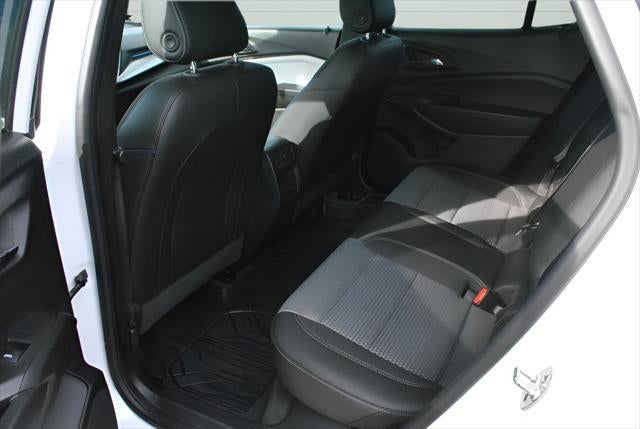 2025 Chevrolet Trax LT FWD