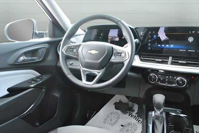2025 Chevrolet Trax LT FWD