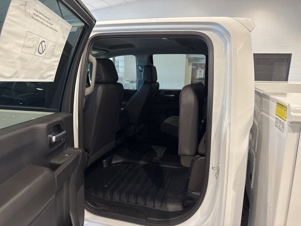 2025 GMC Sierra 3500 HD Chassis Cab Pro