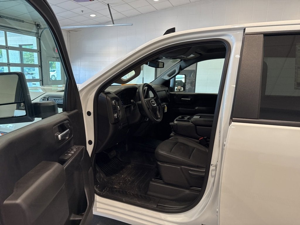 2025 GMC Sierra 3500 HD Chassis Cab Pro