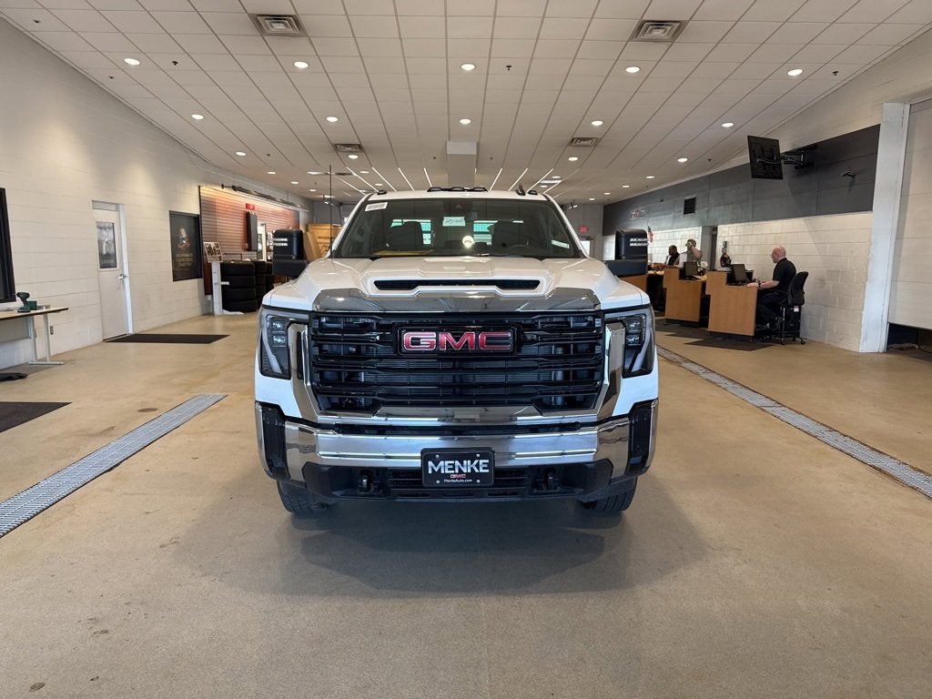 2025 GMC Sierra 3500 HD Chassis Cab Pro