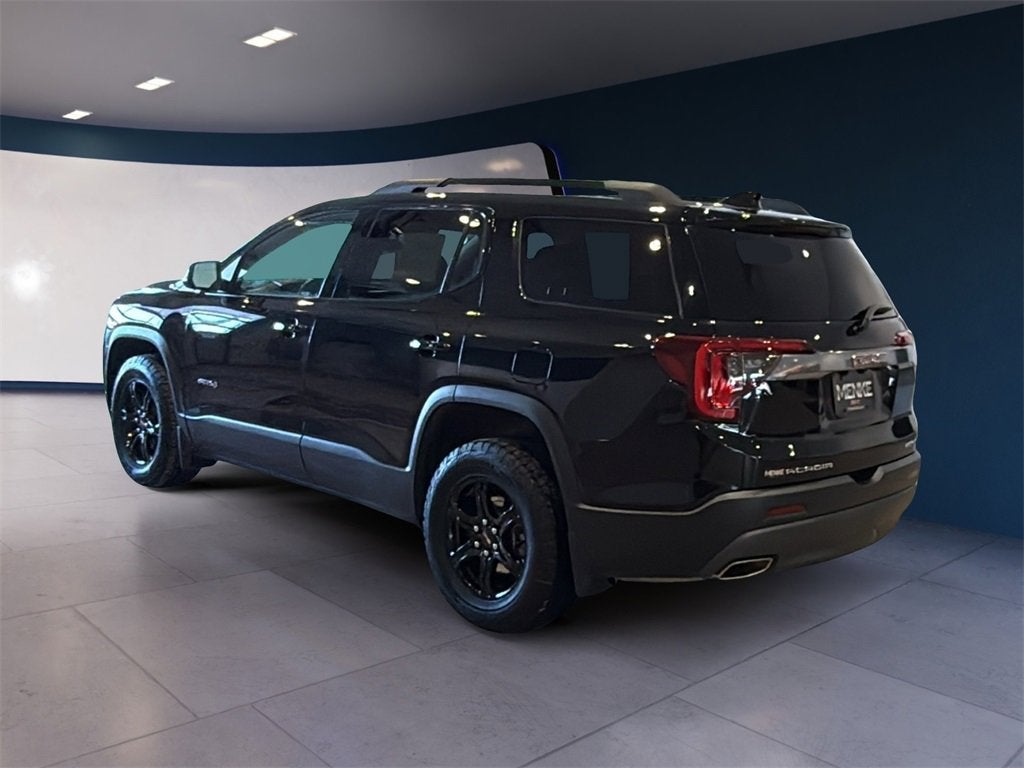 2023 GMC Acadia AT4