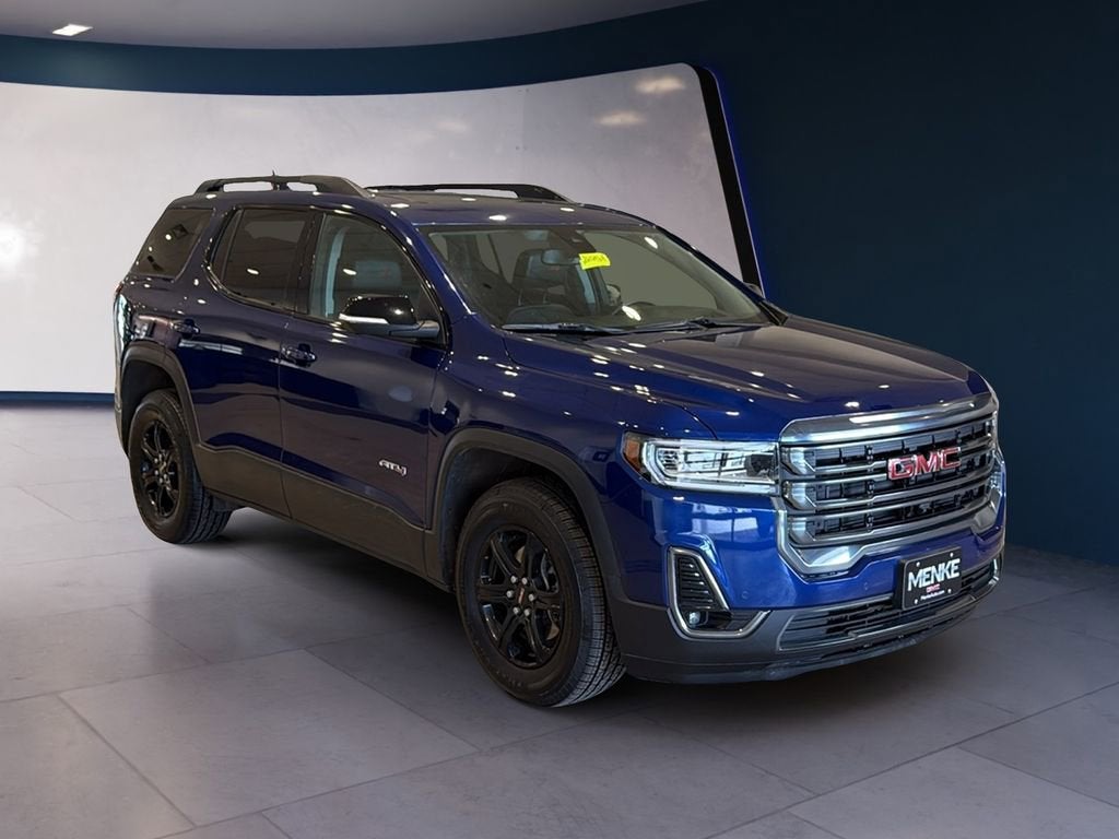 2023 GMC Acadia AT4