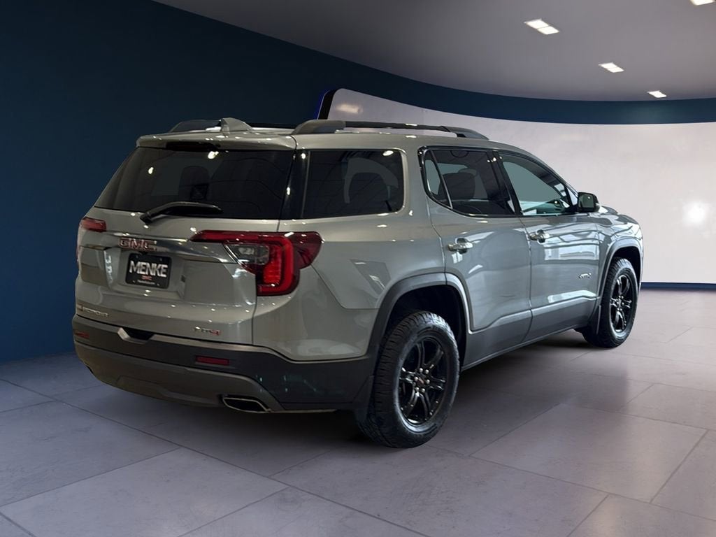 2023 GMC Acadia AT4