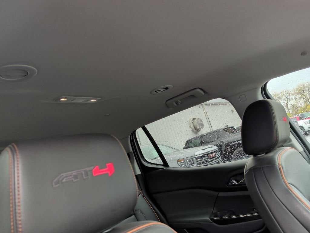 2023 GMC Acadia AT4