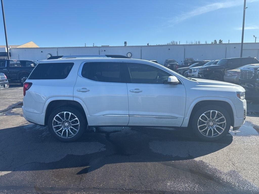 2023 GMC Acadia Denali