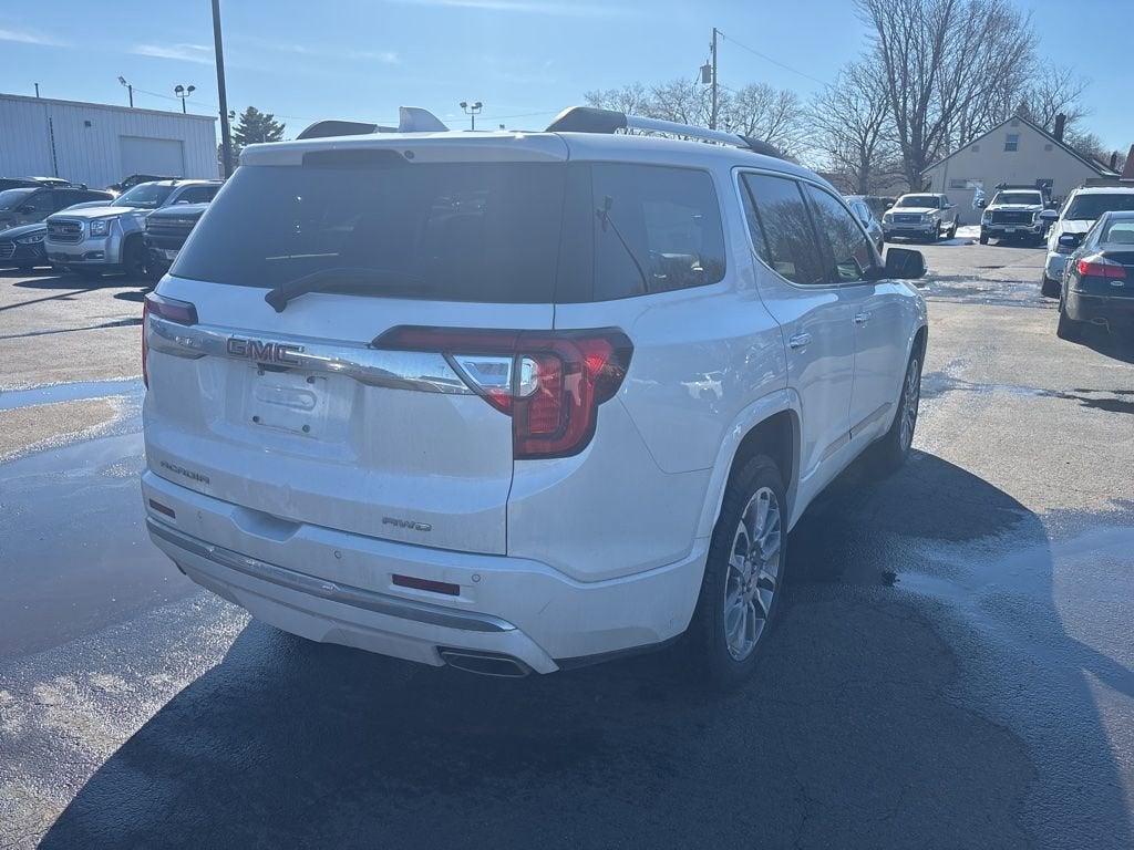 2023 GMC Acadia Denali