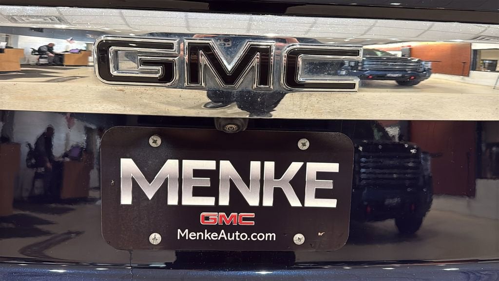 2024 GMC Yukon SLT
