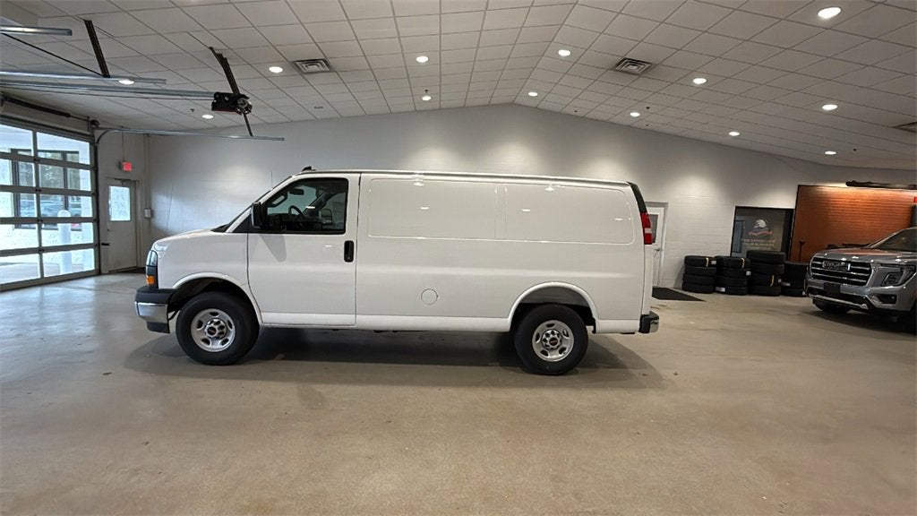2025 GMC Savana Cargo 3500 Work Van