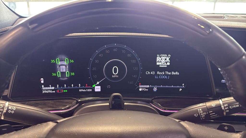 2023 Cadillac Escalade ESV Premium Luxury